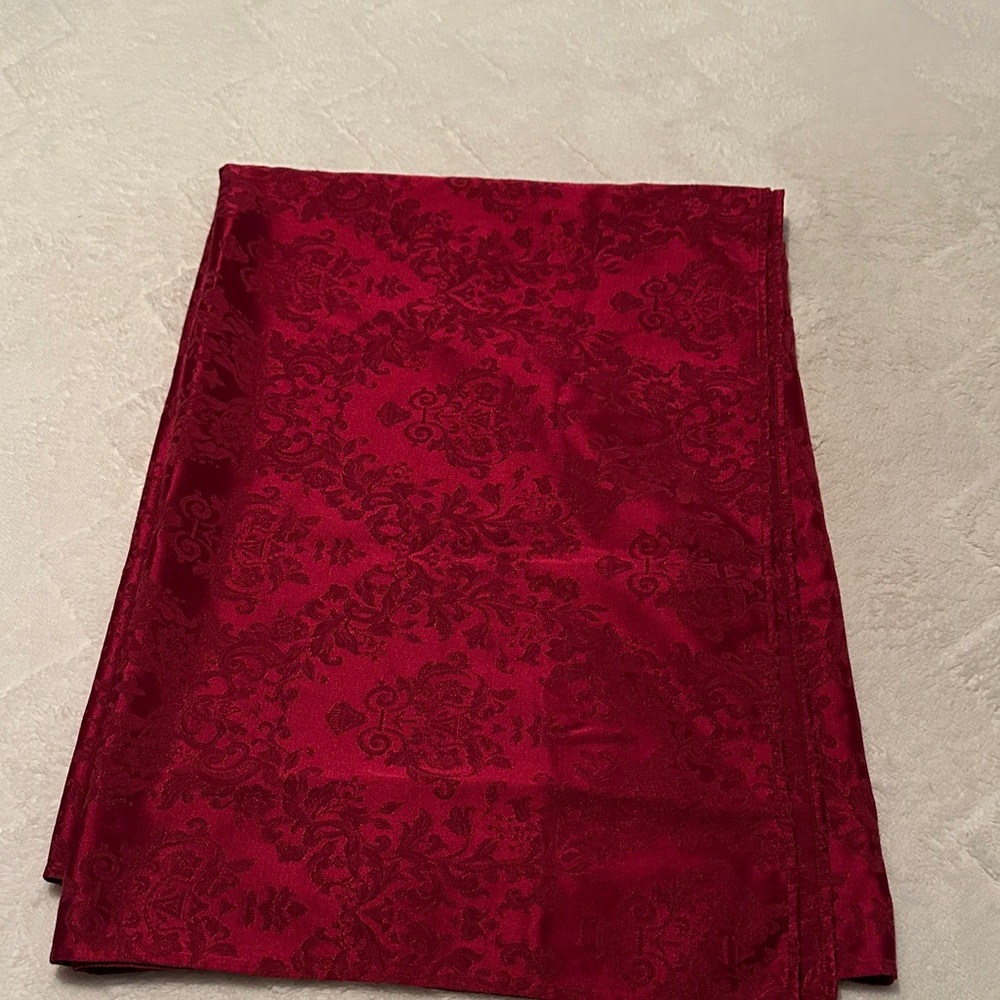 Elegant Red Damask Tablecloth - Picture 1 of 1